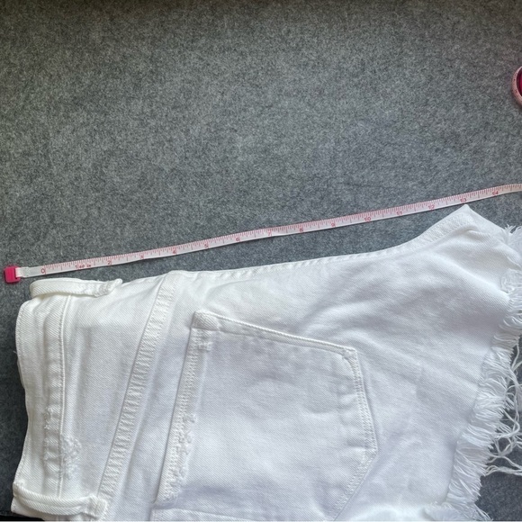 Good AMERICAN Good '90s Short in White size 2/26 new - Picture 10 of 14